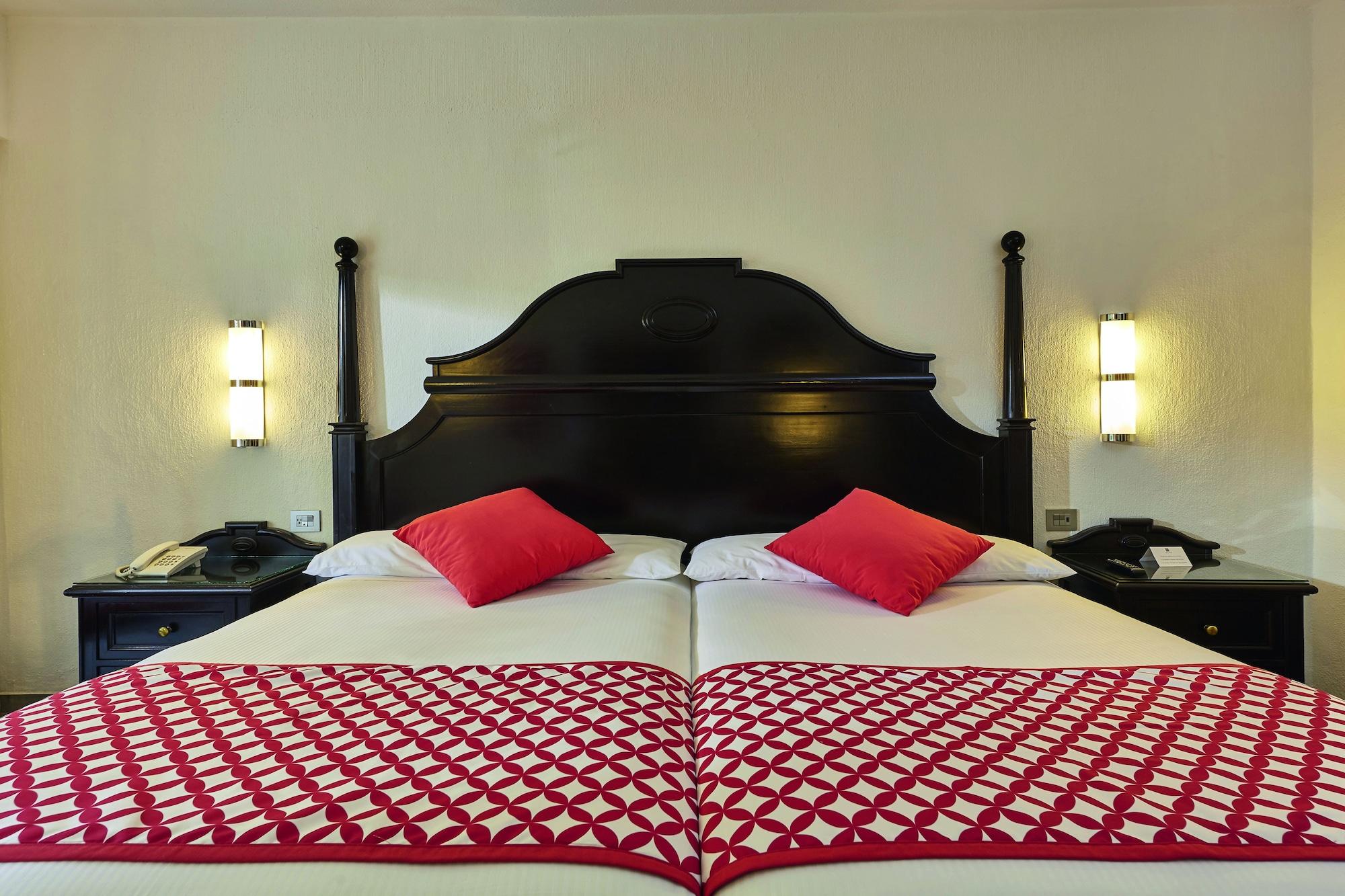 Hotel Riu Tequila à Playa del Carmen Extérieur photo