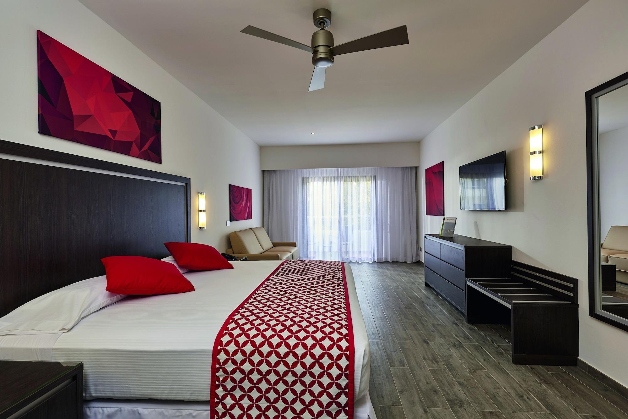 Hotel Riu Tequila à Playa del Carmen Extérieur photo